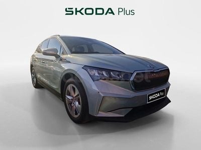 Usado Skoda Enyaq iV 132 kW (180 CV) 2023 Gris plata SUV