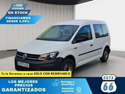 Usado VW Caddy 102 CV (75 kW) 2020 Blanco Monovolumen