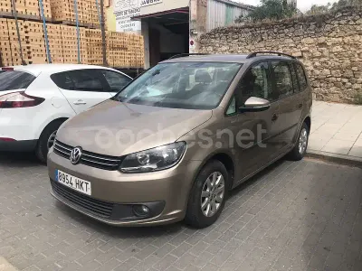 Usado VW Touran Advance 105 CV (77 kW) 2012 Beige Monovolumen