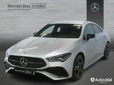 Usado Mercedes CLA220 190 CV (139 kW) 2025 Plata hightech Berlina