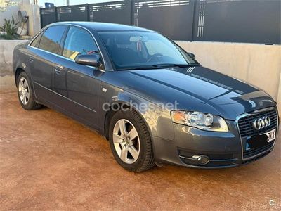 Usado Audi A4 140 CV (102 kW) 2005 Gris / plata Berlina