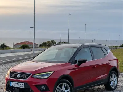 Usado Seat Arona FR 90 CV (66 kW) 2019 Granate SUV
