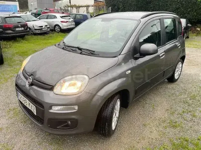 Usado Fiat Panda Lounge 69 CV (50 kW) 2019 Gris / plata Utilitario