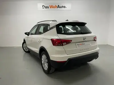 Usado Seat Arona Style 110 CV (80 kW) 2021 Blanco SUV