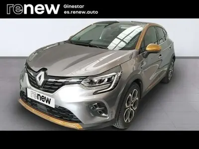 Usado Renault Captur Zen 140 CV (102 kW) 2021 Gris casiopea y tech SUV