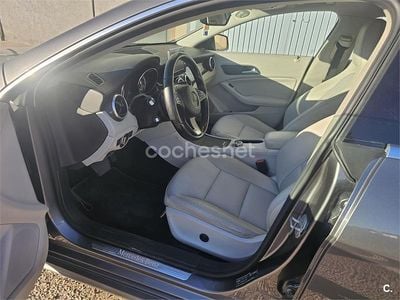 Beige Usado 2014 Mercedes CLA220 Berlina | 16.500 € (Buen precio)