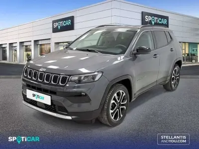 Usado Jeep Compass Limited 131 CV (96 kW) 2022 Gris SUV