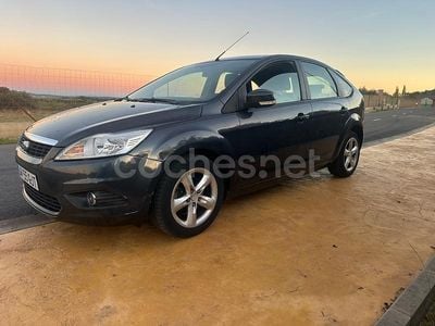 Negro Usado 2009 Ford Focus Trend Berlina | 3200 € (Buen precio)