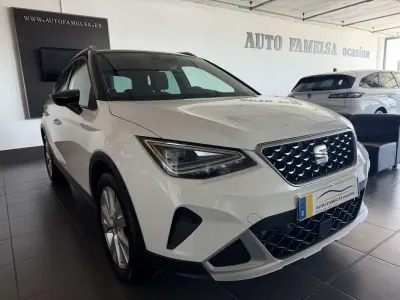 Usado Seat Arona Xperience 110 CV (80 kW) 2022 Blanco SUV