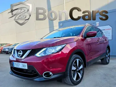 Usado Nissan Qashqai N-Connecta 115 CV (84 kW) 2016 Granate SUV