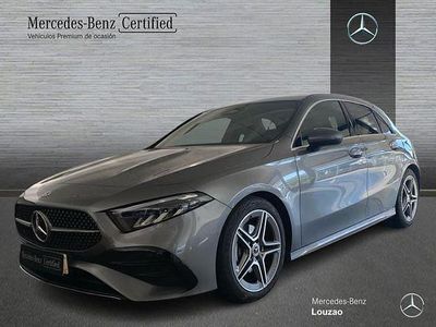 Gris / plateado Usado 2025 Mercedes A180 AMG line Berlina | 34.400 € (Un poco caro)