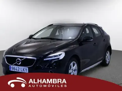 Usado Volvo V40 CC Summum 190 CV (139 kW) 2017 Negro Familiar