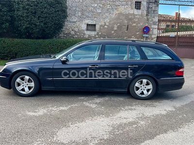 Azul Usado 2003 Mercedes E320 Avantgarde Familiar | 7000 €
