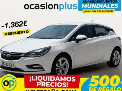 Usado Opel Astra Dynamic 110 CV (80 kW) 2019 Blanco Utilitario