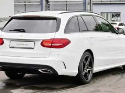 Usado Mercedes C350e 279 CV (205 kW) 2017 Blanco Familiar