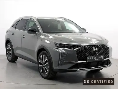 Usado DS Automobiles DS7 Crossback Rivoli 130 CV (95 kW) 2024 Gris / plata SUV