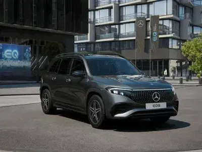 Uusi Mercedes EQB250+ 139 kW (190 HP) 2026 Harmaa Katumaasturi