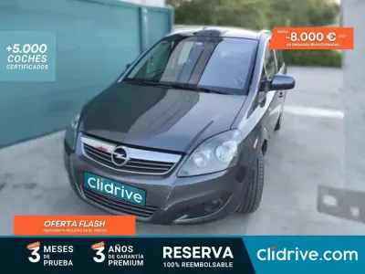 Usado Opel Zafira Enjoy Plus 110 CV (80 kW) 2011 Gris Monovolumen