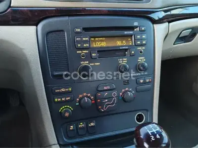 Usado Volvo S80 140 CV (102 kW) 2000 Verde Berlina