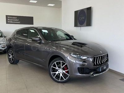 Usado Maserati Levante 350 CV (257 kW) 2018 Gris / plata SUV