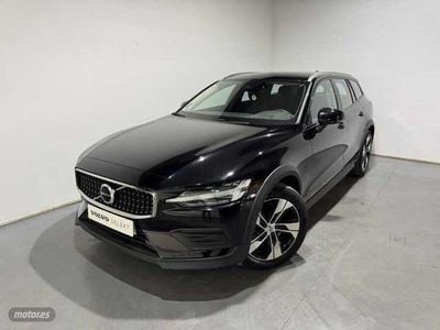 Usado Volvo V60 CC Core 197 CV (144 kW) 2023 Negro Familiar