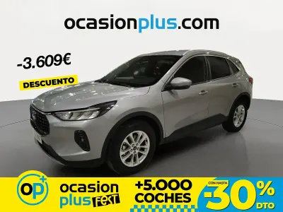 Usado Ford Kuga Titanium 150 CV (110 kW) 2025 Gris / plata SUV