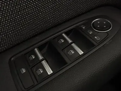Usado Renault Captur Techno 100 CV (73 kW) 2025 Azul SUV