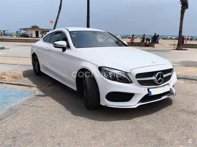 Usado Mercedes C220 AMG line 170 CV (125 kW) 2016 Blanco Coupe