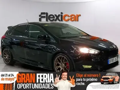 Käytetty Ford Focus ST-Line 125 HP (91 kW) 2016 Musta