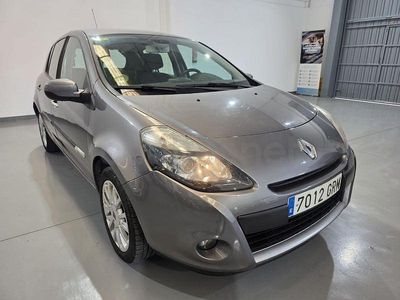 Usado Renault Clio II Exception 101 CV (74 kW) 2009 Gris / plata Berlina