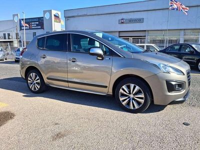 Usado Peugeot 3008 Style 120 CV (88 kW) 2015 Gris Monovolumen