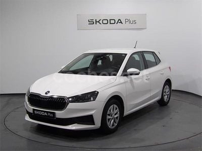 Blanco Usado 2023 Skoda Fabia Ambition Utilitario | 15.990 € (Precio justo)
