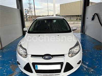 Blanco Usado 2013 Ford Focus Trend Berlina | 5700 € (Precio justo)