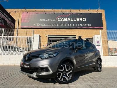 Usado Renault Captur Zen 90 CV (66 kW) 2019 Gris / plata SUV