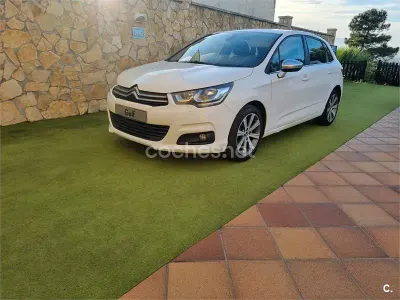 Usado Citroën C4 Feel 99 CV (72 kW) 2015 Blanco Berlina