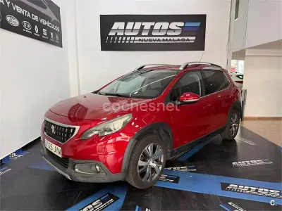 Usado Peugeot 2008 Allure 100 CV (73 kW) 2017 Rojo SUV