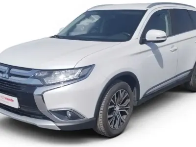 Usado Mitsubishi Outlander Motion 150 CV (110 kW) 2017 Blanco SUV