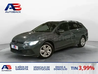Usado VW Golf VIII Life 110 CV (80 kW) 2021 Grisnegro Familiar
