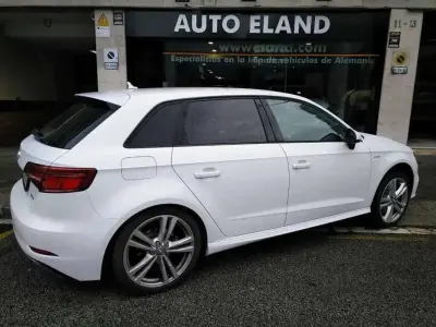Usado Audi A3 e-tron S-Line 204 CV (150 kW) 2021 Negro Utilitario