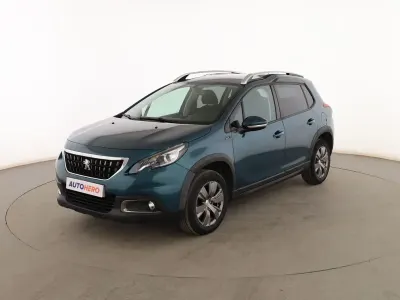 Usado Peugeot 2008 Signature Sky 82 CV (60 kW) 2019 Verde SUV