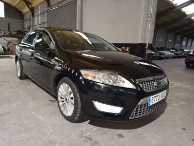 Usado Ford Mondeo Ghia 140 CV (102 kW) 2008 Negro Berlina