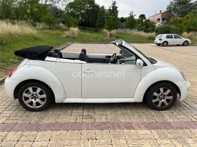 Usado VW New Beetle 102 CV (75 kW) 2003 Blanco Utilitario