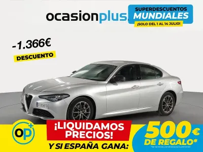 Usado Alfa Romeo Giulia 150 CV (110 kW) 2017 Gris Berlina