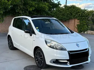 Usado Renault Scénic III Bose Edition 110 CV (80 kW) 2014 Blanco Monovolumen