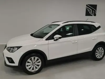 Używany Seat Arona Style 114 KM (83 kW) 2019 Biały SUV