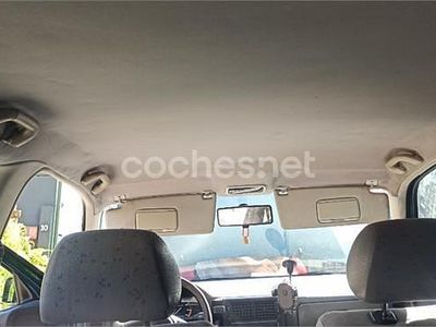Usado VW Polo 50 HP (36 kW) 1997 Verde Sedan