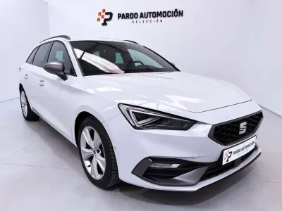 Usado Seat Leon FR 150 CV (110 kW) 2024 Blanco Familiar