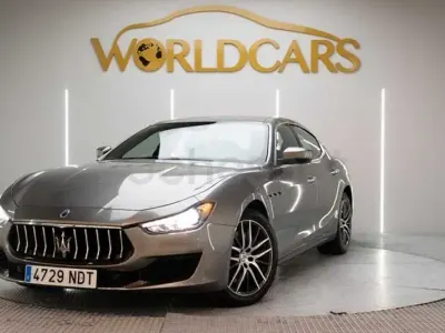 Usado Maserati Ghibli GT 330 CV (242 kW) 2025 Gris / plata Berlina