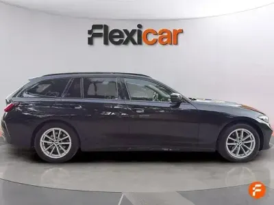 Używany BMW 320e 190 KM (139 kW) 2023 Szary Kombi