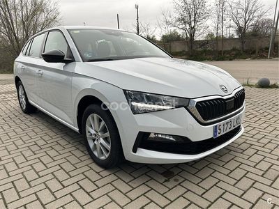Usado Skoda Scala Active 90 CV (66 kW) 2020 Blanco Utilitario